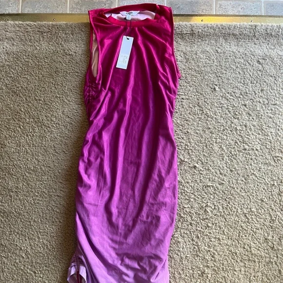 Dress - Picture 2 of 4